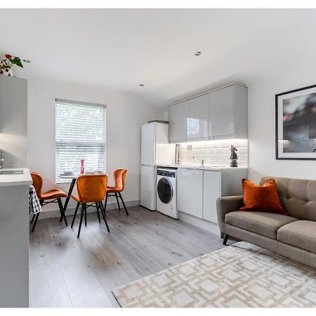 Cozy And Stylish 2 Bedroom Flat In Greater London Kültér fotó